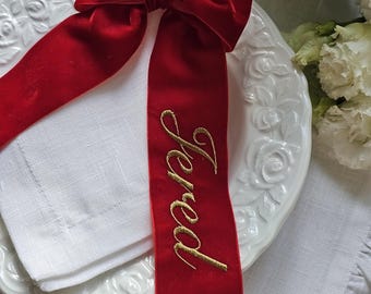 Geborduurd fluwelen lint couvert, gepersonaliseerde bruiloft tafeldecor