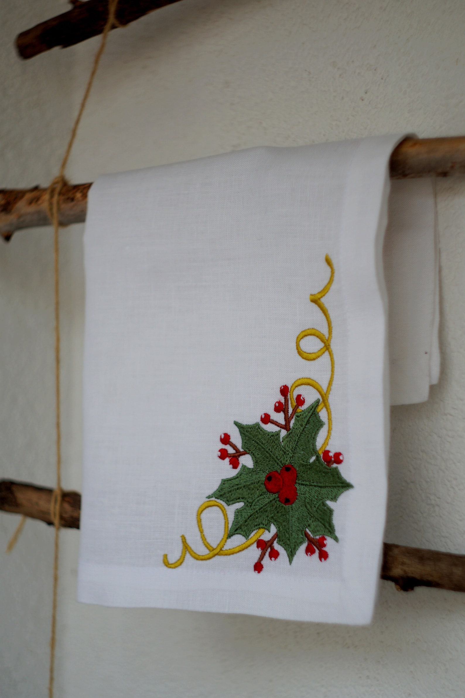Embroidered Christmas Cloth Napkins Christmas Table Etsy