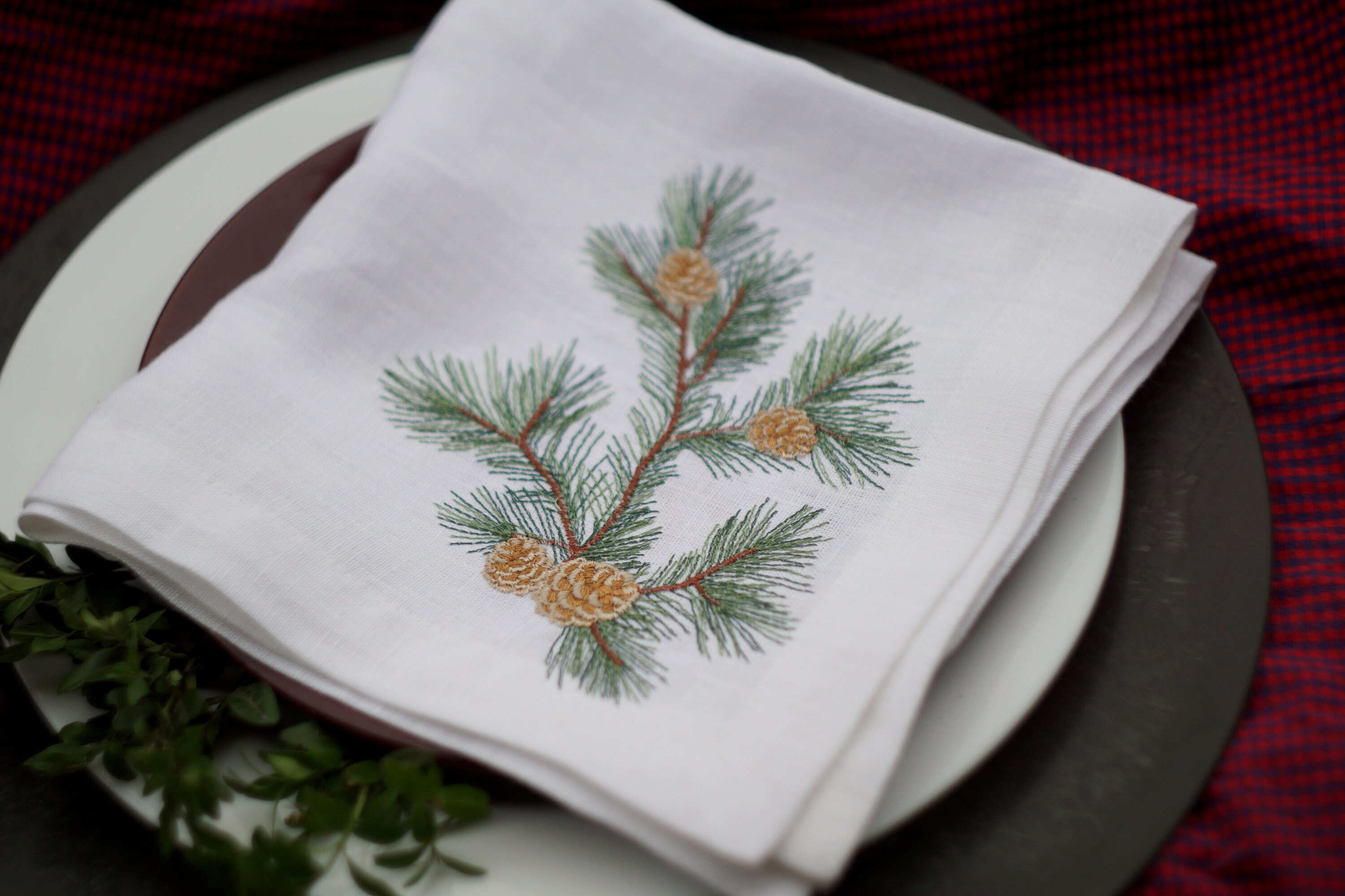 Embroidered Christmas Cloth Napkins Christmas Table Etsy
