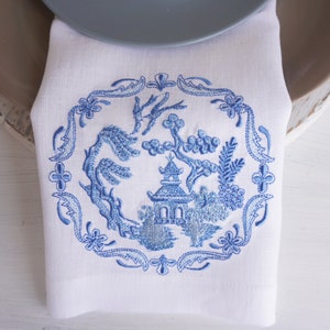 blue willow china Embroidered Napkins, linen napkins, table decoration, Cloth Dinner Napkins, CHINOISERIE BIRDHOUSE, Wedding napkins