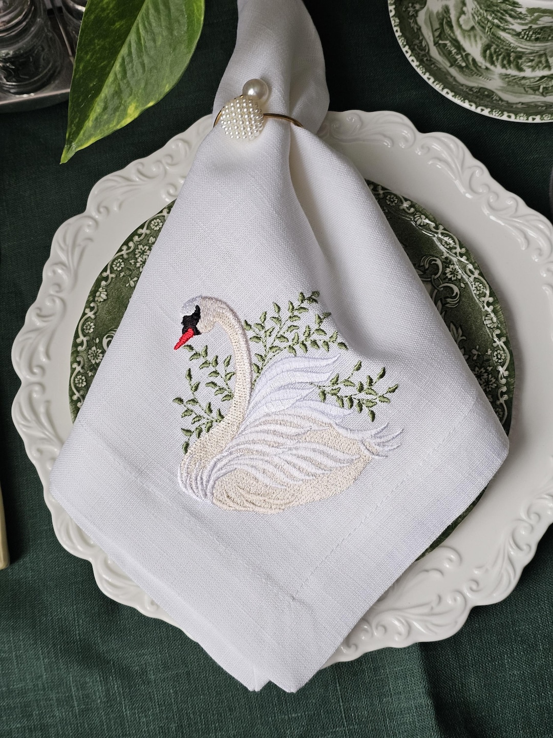 刺繍入りリネンクロスダイニングナプキン「スワン」 - Etsy 日本