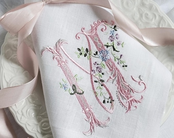 Servilletas de lino bordadas personalizadas: Servilletas de tela con monograma para la cena