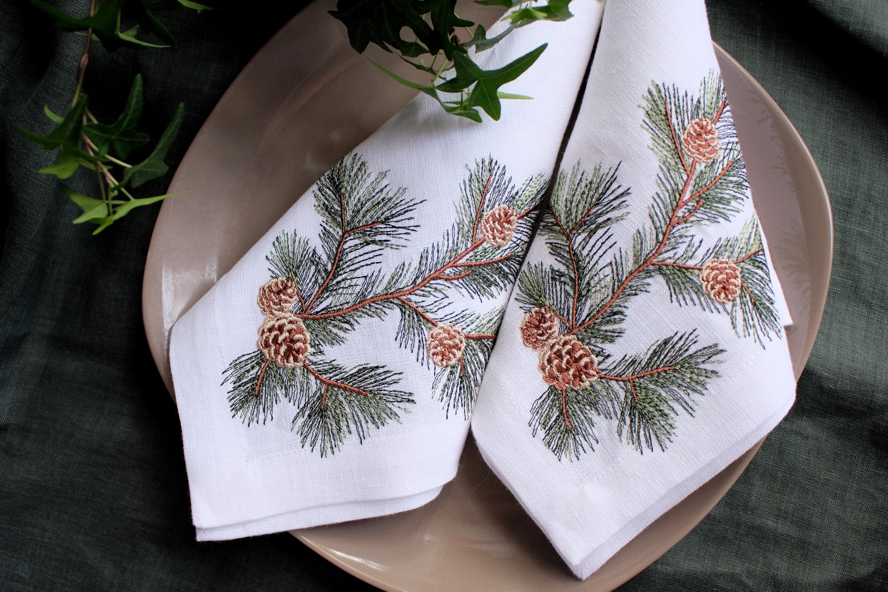 Embroidered Christmas Cloth Napkins Christmas Table Etsy