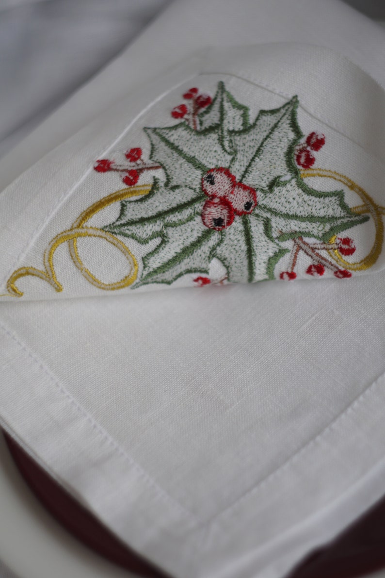 Embroidered Christmas Cloth Napkins Christmas Table Etsy