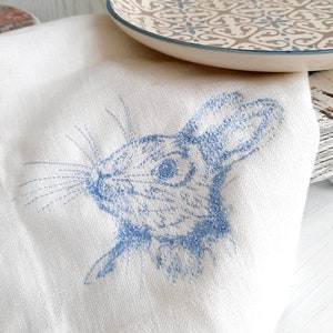 Embroidered Bunny Linen Napkins: Easter Table Decoration