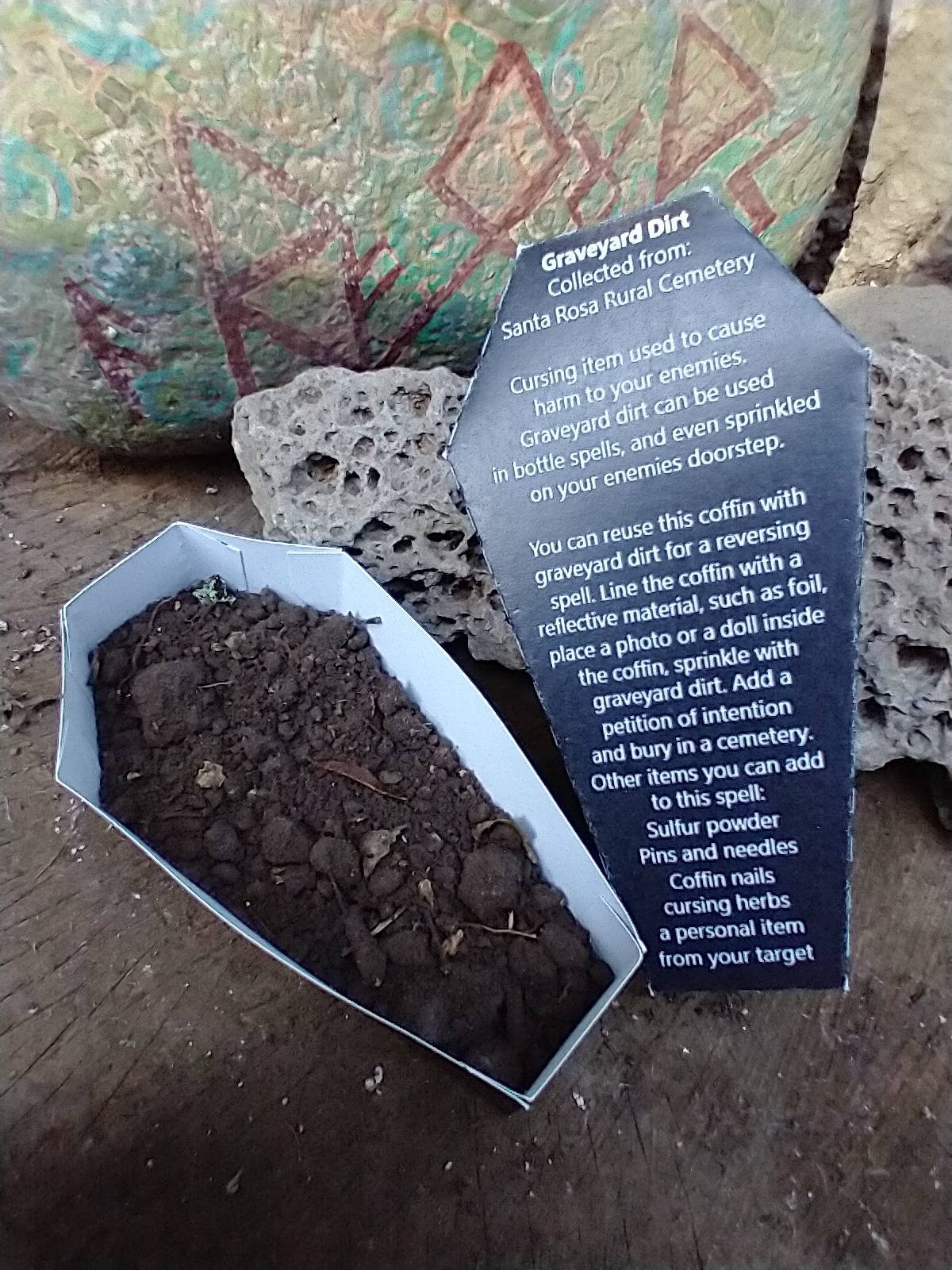 How to Use Grave Dirt in Pagan Magic and Rituals