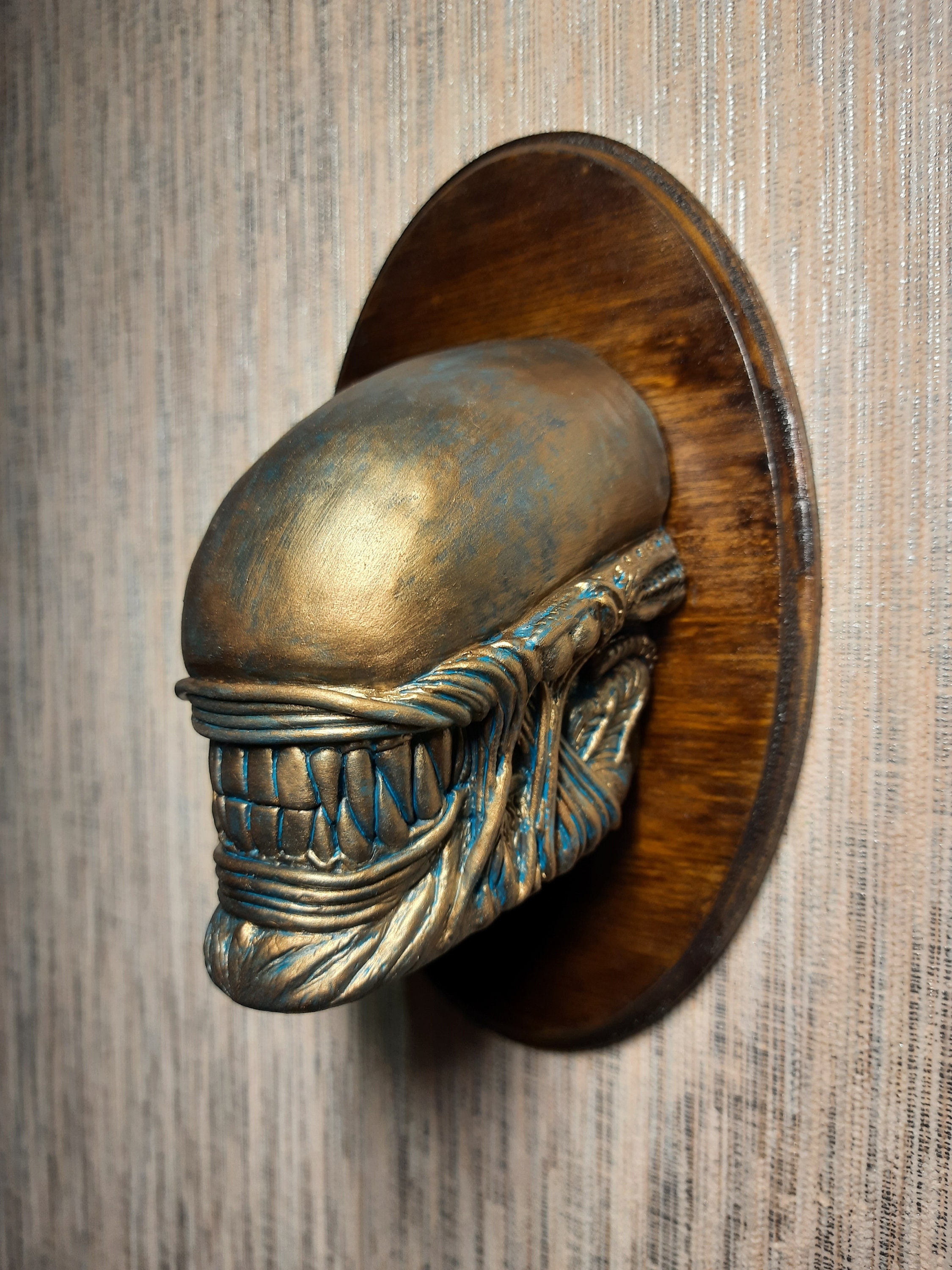 Alien Xenomorph Head Imitated metal Wall decor accessory | Etsy