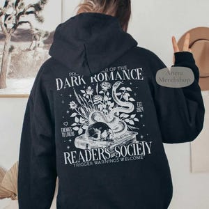 Booktok-läströja, mörk romanströja, mörk romansläsare, Bookstagram, bokfan-present, triggervarningar, moraliskt grå klubb, kryddig bok