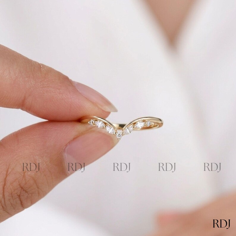 Chevron Wedding Band Rose Gold V Shape Ring Moissanite Art Deco Ring ...