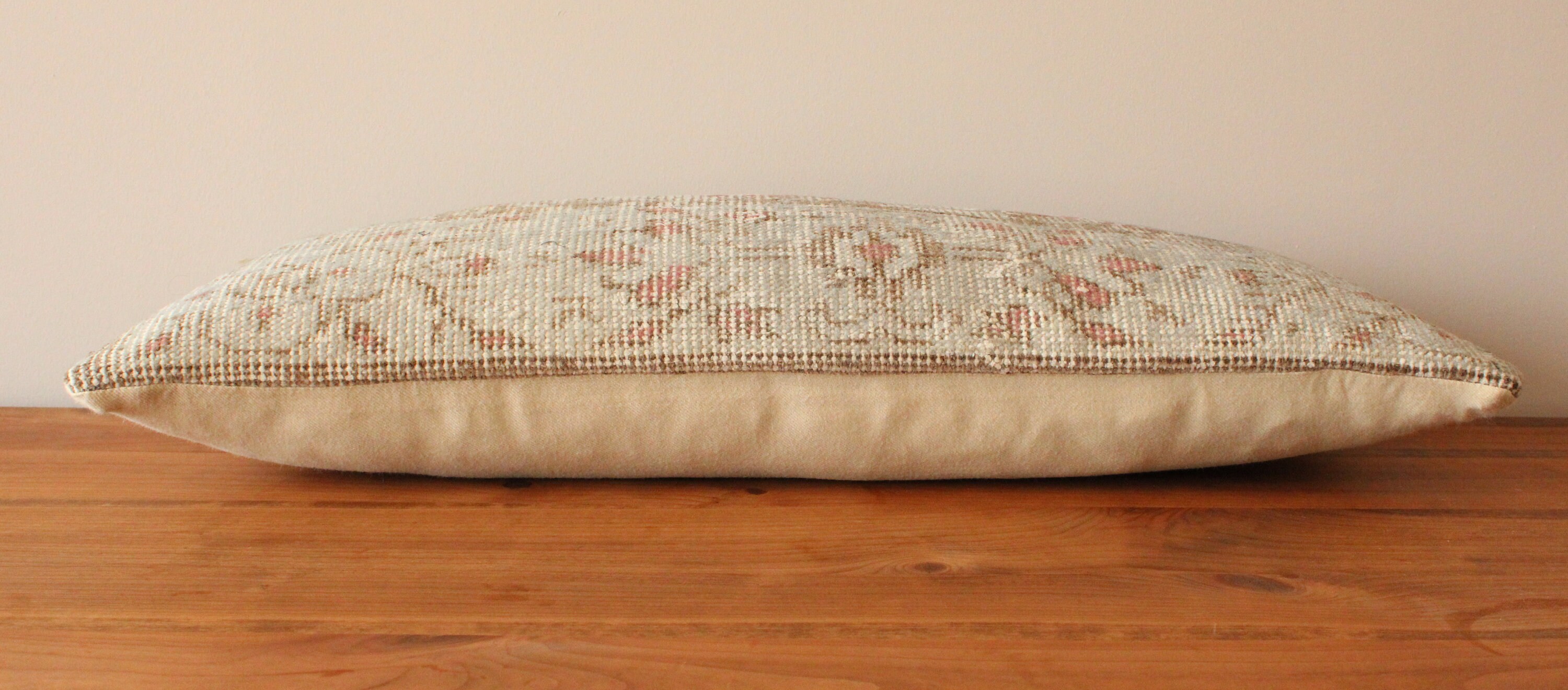 Cubierta de la almohada de la alfombra lumbar hecha a mano 14 | Etsy