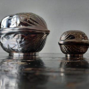 Mid Century Silver Plated Alloy Walnut Shaped Trinket/Jewelry Box, pretty vintage box by F.B  Rogers Silver Company, made in Japan