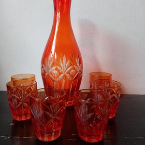 WYPRZEDAŻ 50% ZNIŻKI! Cudowne szkło trawione Mid Century Boho z diamentowym szlifem w kolorze pomarańczowym, karafka na 6 szklanek, lata 50. i 60. XX wieku, mięta