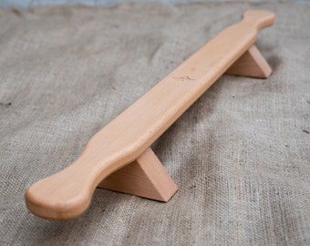 Shena push-up board – traditional Persian sword-grip style in beech
