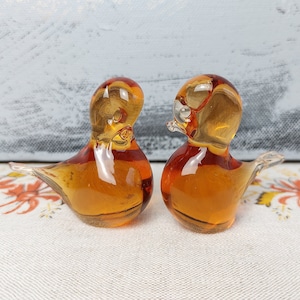 Small Amber Glass Birds, Bird Figurines