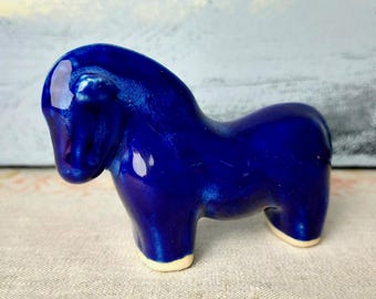 青い陶器の馬の彫刻　イタリア製 ヴィンテージ 景徳鎮 中国製 ターコイズ磁器 馬 8体セット 世紀中頃 未