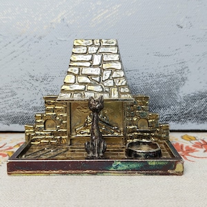 Cheminée pour maison de poupée avec un chat, cheminée miniature