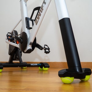 Zwift RideおよびKickr Core対応ロッカーフット／Zwift RideおよびKickr Core用テニスボール改造キット