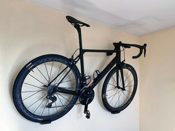 Supporto da parete per bici da strada/Portabici da parete per bici da  strada/Adatto a ruote e telai in carbonio/Super compatto/Portabiciclette -   Italia