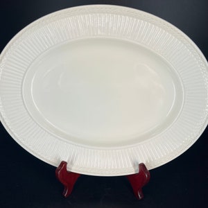 Wedgwood, Queen's Ware EDME, ovale 14-Zoll-Servierplatte