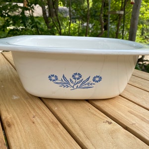 Corning Ware, Cornflower, Casserole Baking Dish 14 Cup (no lid)