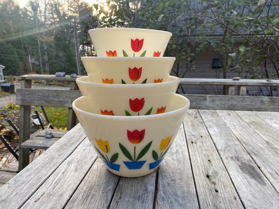 Fire King チューリップデザイン 4個セット Fire King チューリップデザイン 4個セット - メルカリ