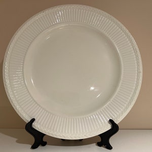 Wedgwood, Queen’s Ware EDME, 12-Zoll-Schneideplatte, runde Servierplatte
