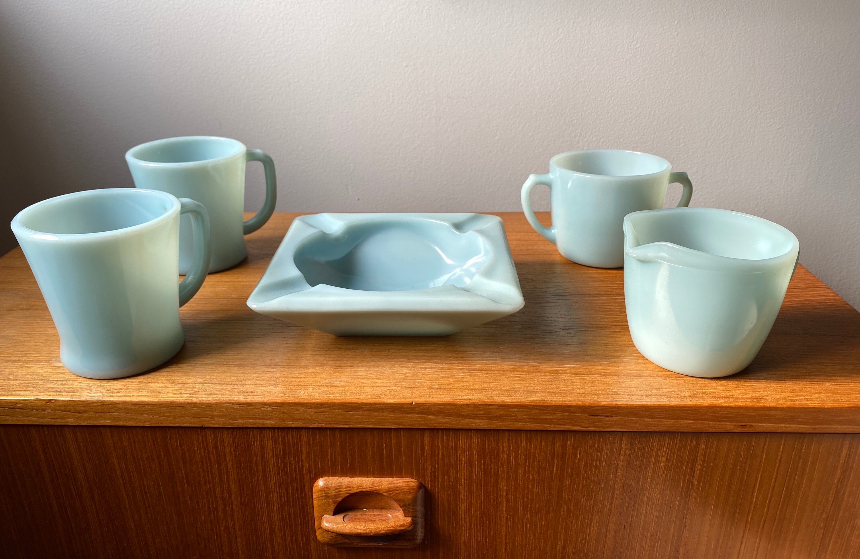 Fire King, delphite blue / turquoise, Ashtray and Coffee Set