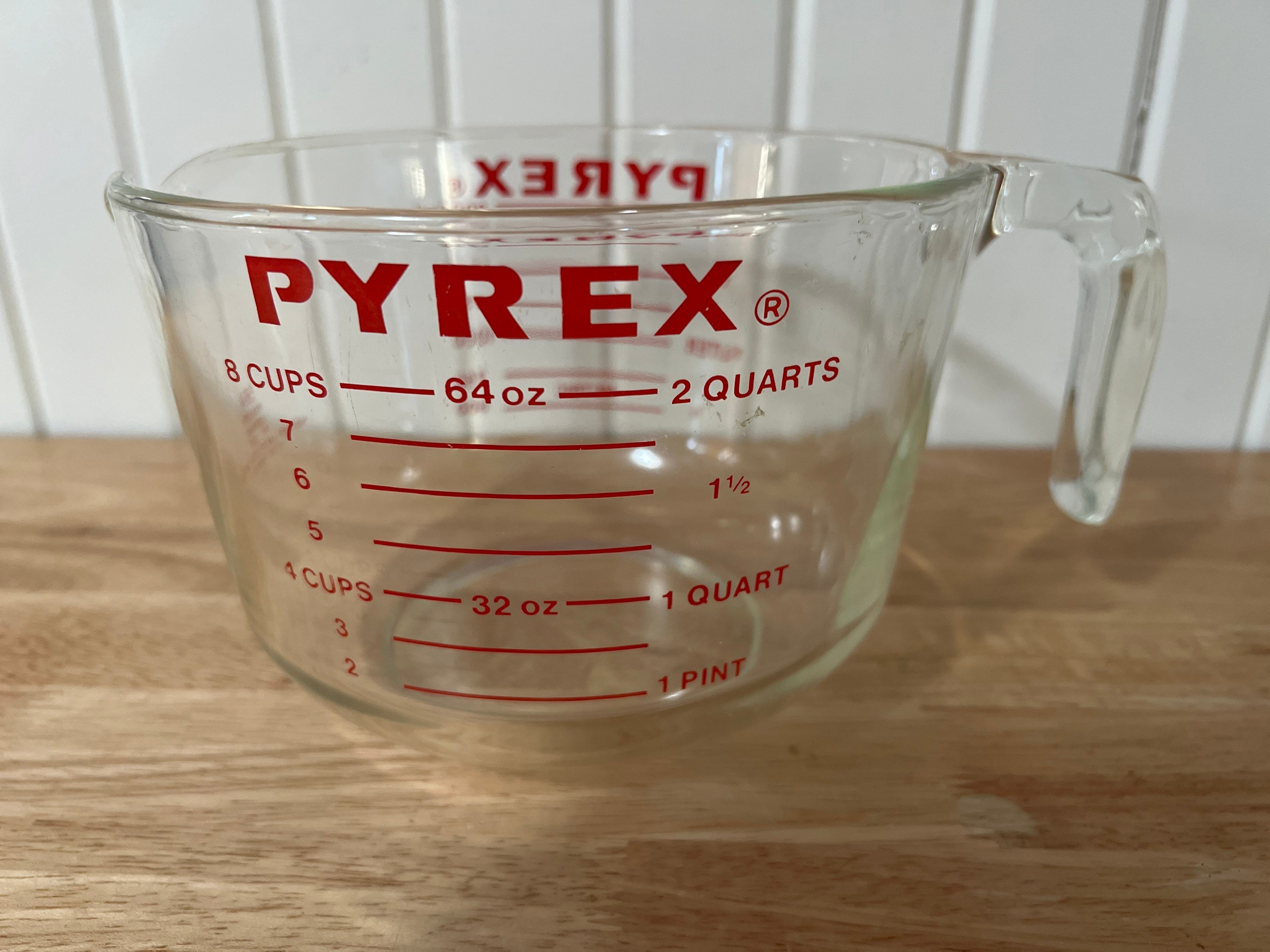 Vintage Pyrex 4 Cup Measuring Cup Glass With Handle and Pour Spout 1 Quart  Pyrex Batter Bowl With Spout 