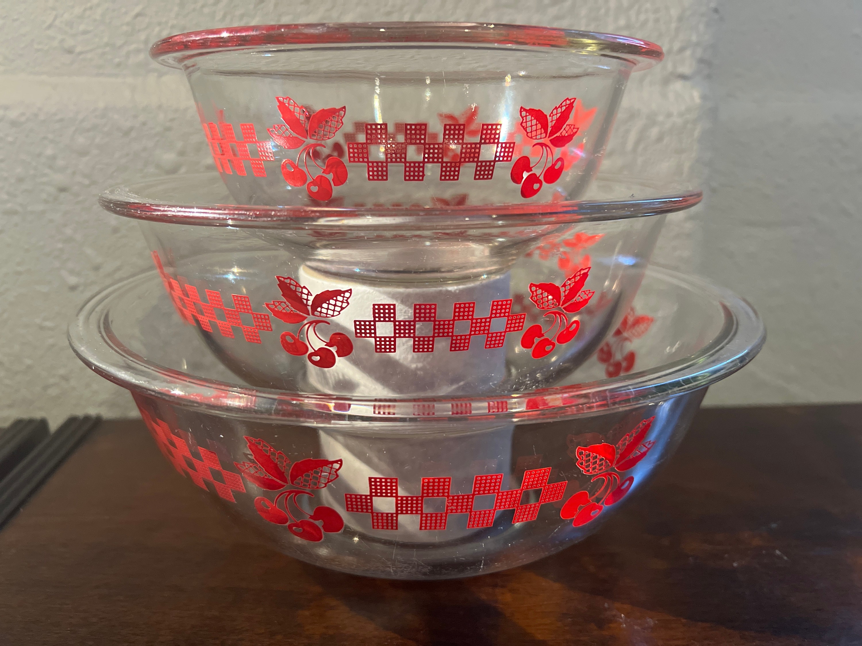 Pyrex, Cherries and Gingham Nesting Bowls, Set of 3 - Etsy