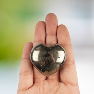 Pyrite Heart Crystal Palm Stone - Natural Healing Stone for Anxiety Relief & Meditation - Polished Pyrite Heart Stone - Spiritual Gift