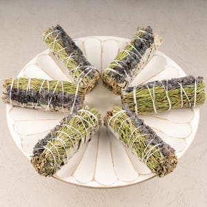 White Sage Lavender and Rosemary Smudge Stick 4&quot;, Energy Cleansing Smudging Sticks, Smoke Cleanse Smudging Wand, Home Protection, Purifying