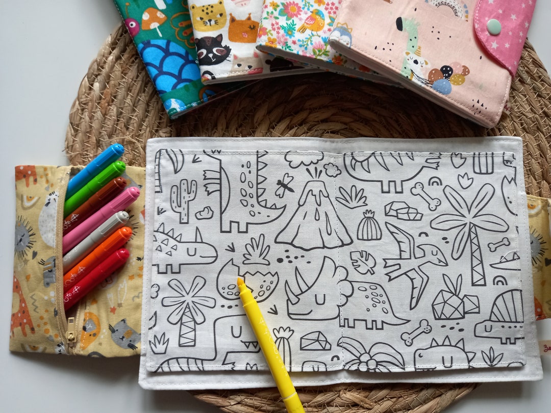Petit cahier de coloriage lavable avec trousse intégrée et ses 8 mini