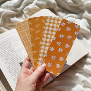 Marcapáginas amarillo de primavera/verano hecho a mano – Marcapáginas hecho a mano en Francia | Regalo para amantes de los libros y la lectura