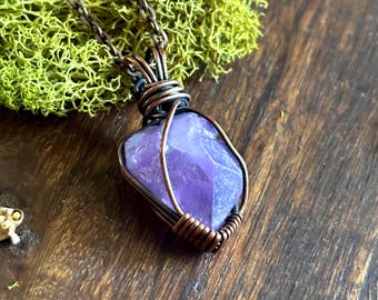 Aura Amethyst Necklace, Crystal Necklace, Wire Wrapped Copper Necklace, Crystal Healing, Calming Stone, February Birthstone