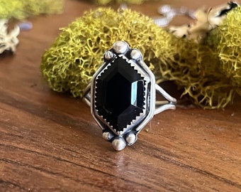 Black Onyx Ring, Black Gemstone Jewelry, Sterling Silver Ring, Vintage Style Ring, Hexagon Gemstone, Handmade Ring, Black and Silver Ring