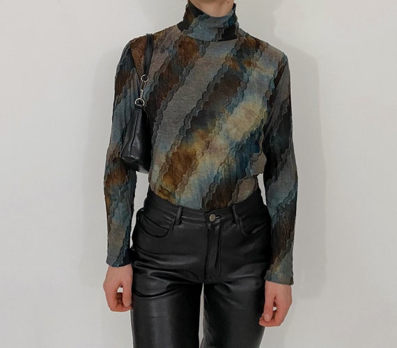 vintage tie dye turtleneck top