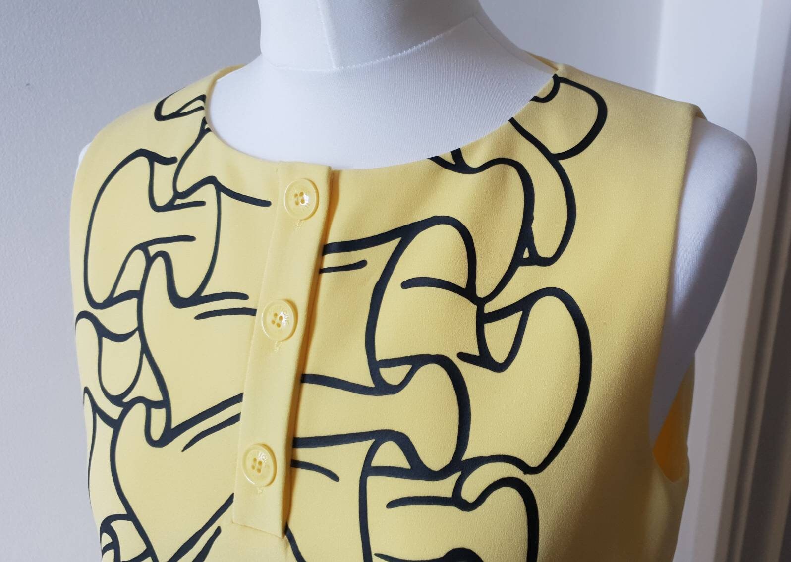 MOSCHINO Optical Illusion Shift Dress/ Designer Pale Yellow