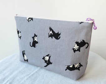 Cosmetic Pouch / Cat Design / Zipper Pouch / Makeup Pouch / For Cat Lover