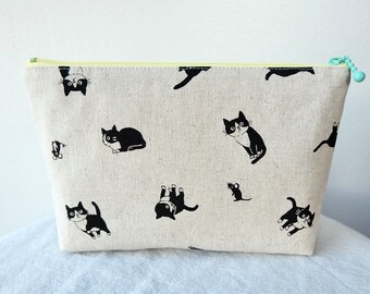 Cosmetic Zipper Pouch with Cat design / Cat Lover / Gift For Friend