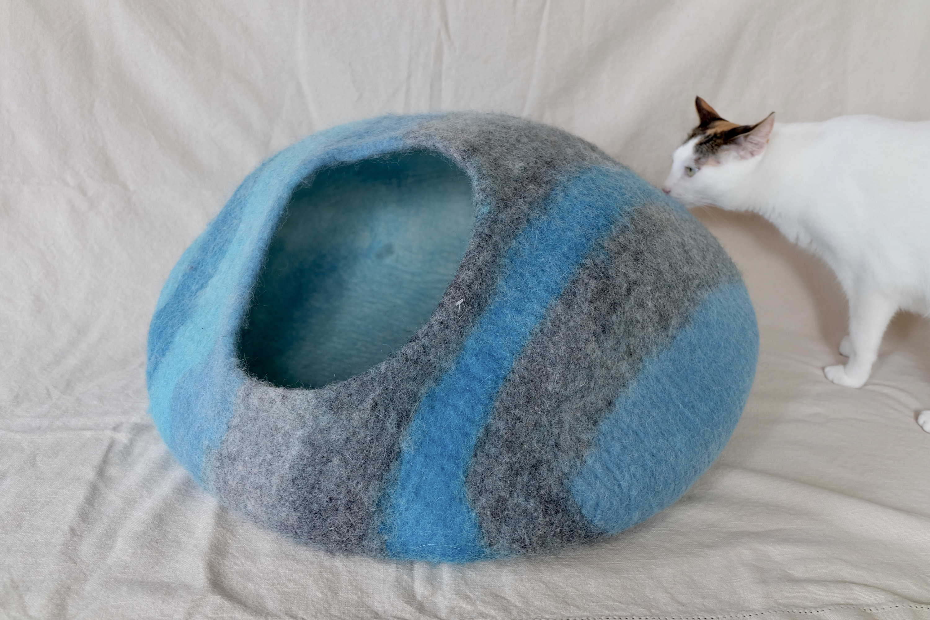 Large Cat Cave Natural felt Wool Cat Bed Cocoon bed Cat Etsy