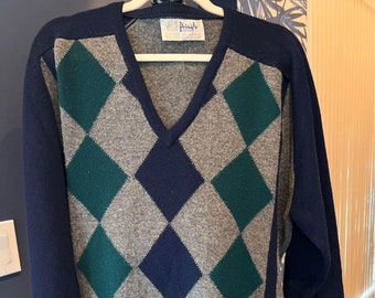 Mens argyle sweater by Pringles of Scotland