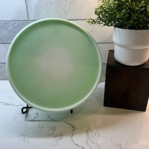 Vintage 1970s Tupperware Jello Mold in Jadeite Mint Green