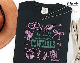 Long Live Cowgirls Shirt Comfort Colors, Trendy Women's Tshirt, Country Music Shirt, Western Cowboy Tee, Cowgirl Boots Shirt, Concert Tee
