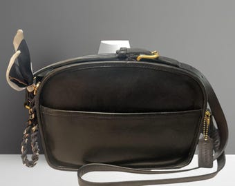 VTG Coach Camera Bag 9760 Black Leather Brass Crossbody Mid-80s NYC + Hang Tag