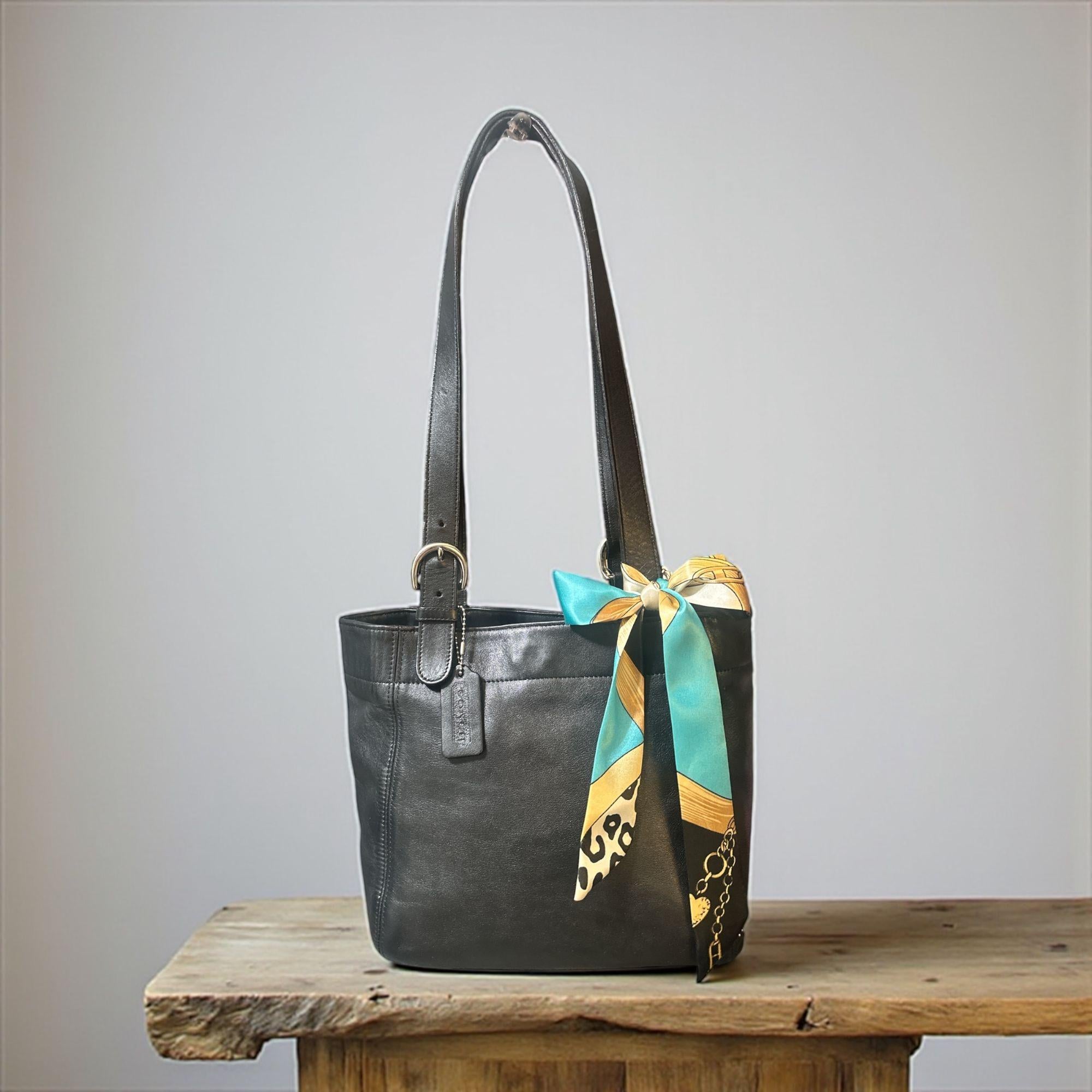 90’s OLD COACH TOTEBAG Vintage 90's Coach Dark Brown Leather Soho Zip Tote Shoulder