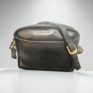 VTG Coach Metropolis Zip Bag 9087 Black Leather Brass Crossbody Purse Vintage 90s Made in Costa Rica Black Old Coach Leather Adjustable Bag