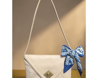 Kate Landry 2-Way Shoulder Bag Beige Pebbled Leather Turn Lock Envelope Clutch