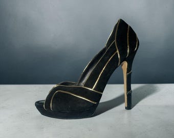 BCBGMaxazria Linden Peep-toe Pump Black Suede Gold Trim Platform Heels Stiletto