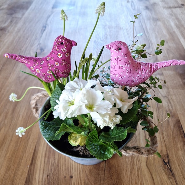 Vögel aus Stoff, Blumenstecker