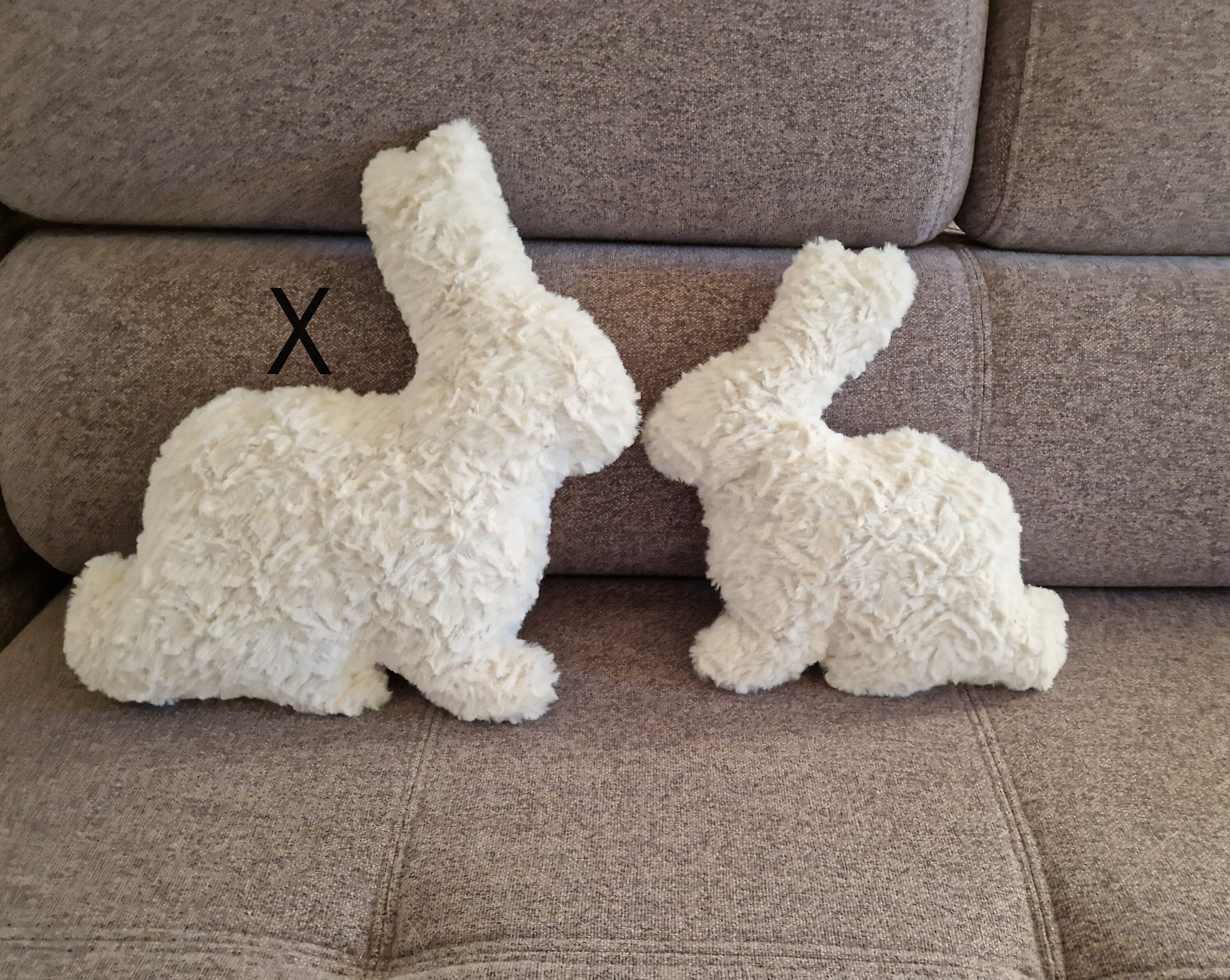 2 Süße Osterhasen-Plüschtiere – Verwandeln Sich In Erdbeere & Karotte